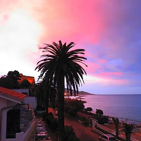Blue Hotel 3*